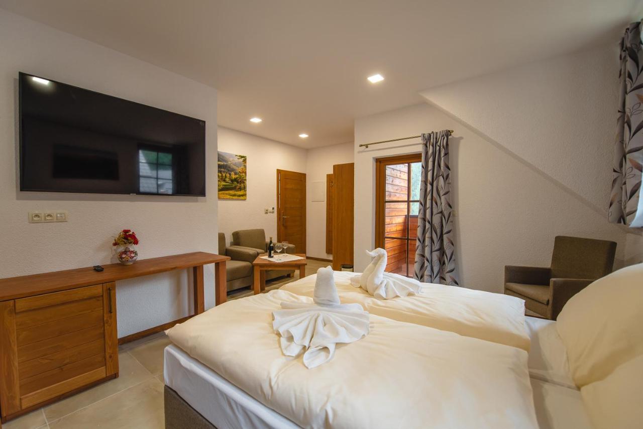 Wellness Hotel Ondrasuv Dvur Bila  Exterior photo